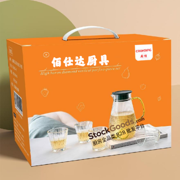 1600ml Clear Vertical‑Striped Glass Water Pitcher Set with 4Pcs 220ml Clear Glass Cups, Dark‑Green Lid, Gold Handle